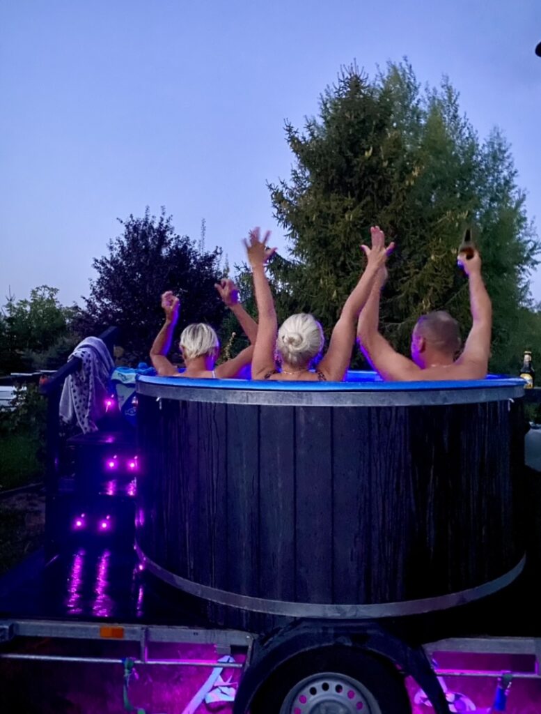 Mobilna Balia z Jacuzzi - Wynajem Jacuzzi SPA